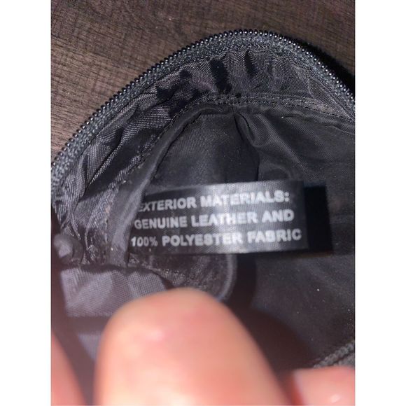 FOSSIL vintage black leather fanny pack waist bag RARE - Picture 10 of 16